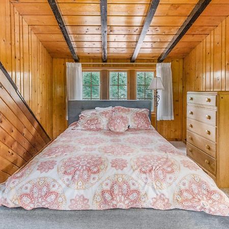 Hillside Cottage Michiana Екстериор снимка