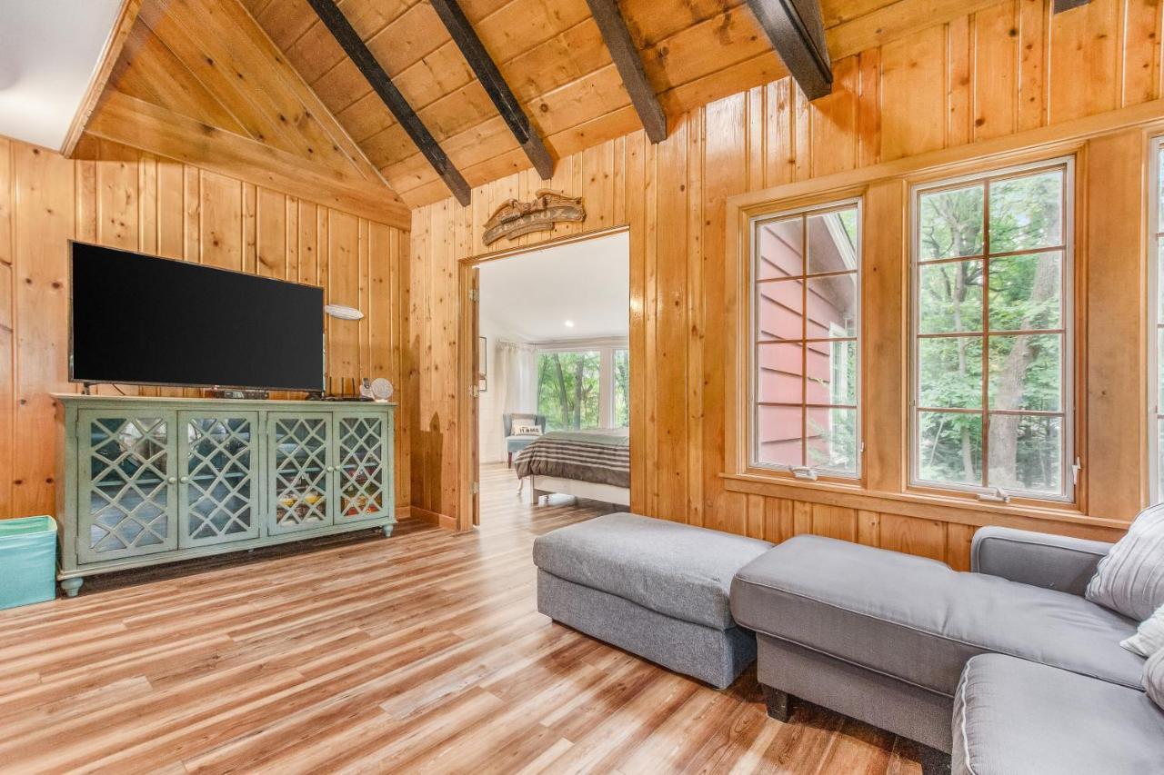 Hillside Cottage Michiana Екстериор снимка